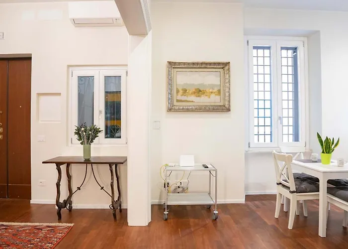 Easytopstay - Crescenzio Elegant Apartment Rom